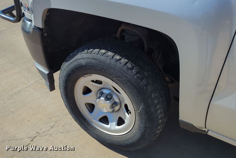 image for item DR6882 2016 Chevrolet Silverado  1500  Double Cab pickup truck