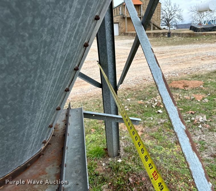 image for item LK9715 Grain bin
