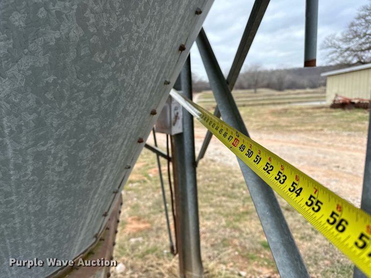 image for item LK9715 Grain bin