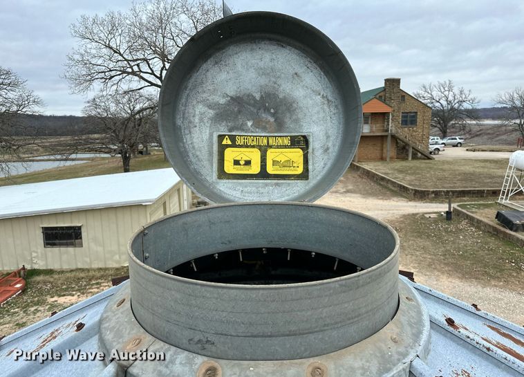 image for item LK9715 Grain bin