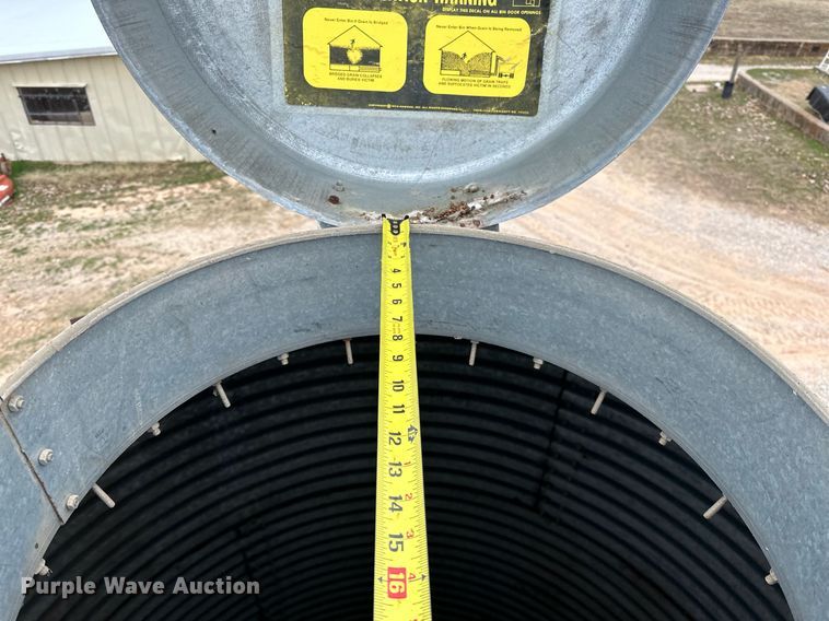 image for item LK9715 Grain bin