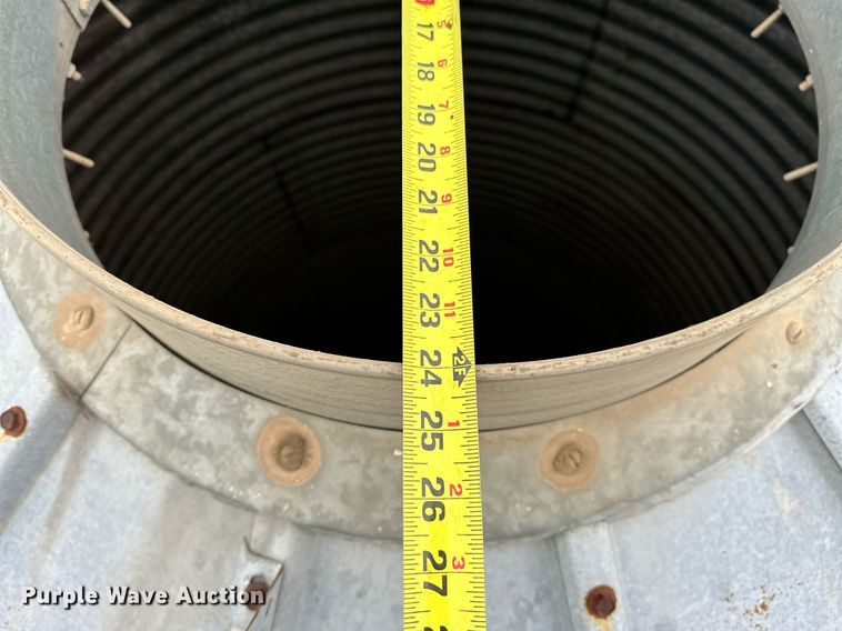 image for item LK9715 Grain bin