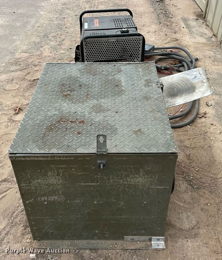 image for item LK9716 (2) Smith-Root electro fishers