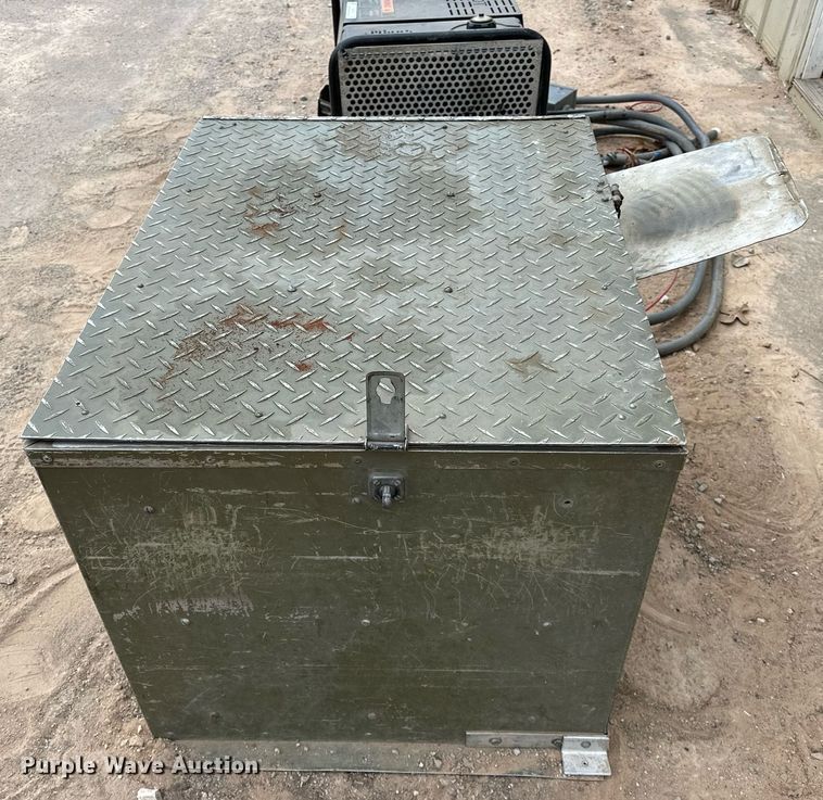 image for item LK9716 (2) Smith-Root electro fishers