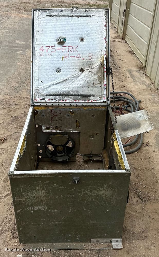 image for item LK9716 (2) Smith-Root electro fishers