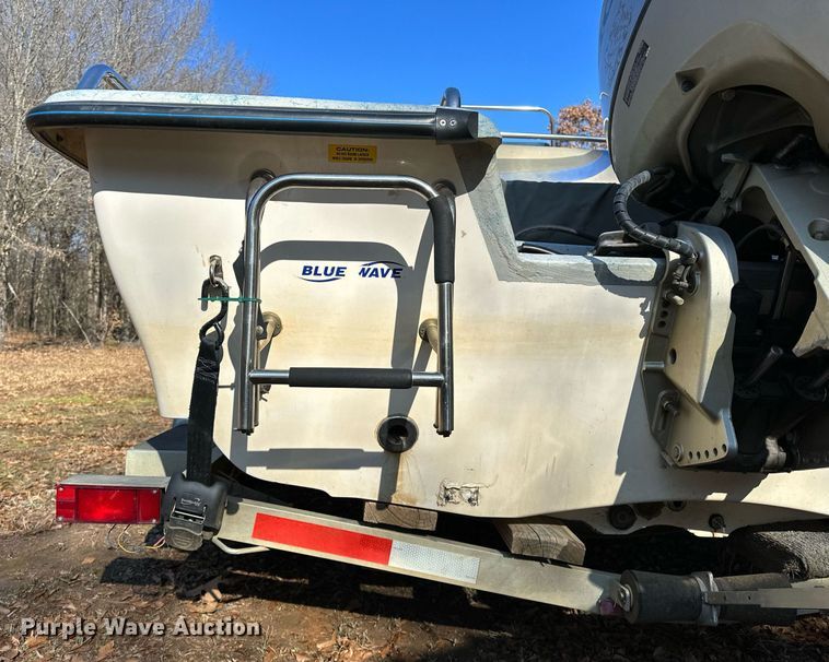 image for item LK9726 2007 Blue Wave  220 Deluxe boat