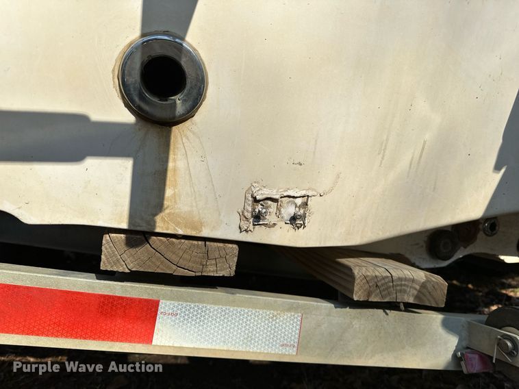 image for item LK9726 2007 Blue Wave  220 Deluxe boat