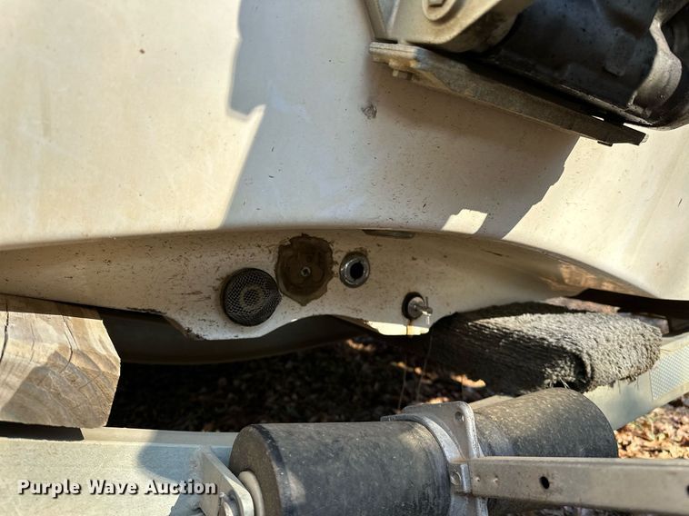 image for item LK9726 2007 Blue Wave  220 Deluxe boat