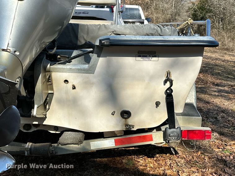 image for item LK9726 2007 Blue Wave  220 Deluxe boat