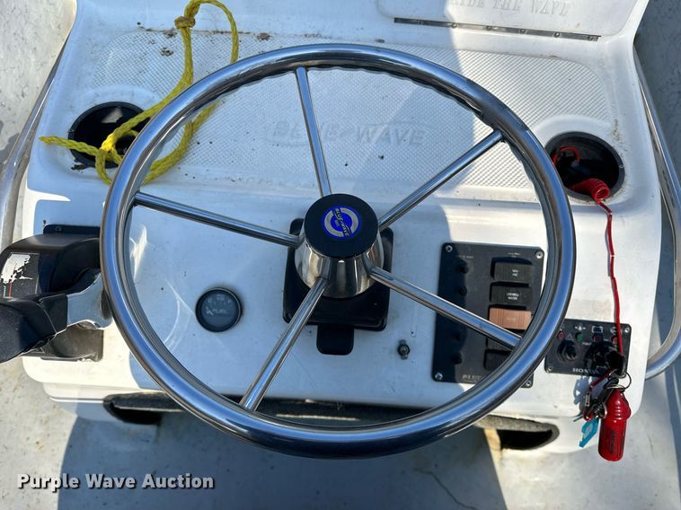 image for item LK9726 2007 Blue Wave  220 Deluxe boat