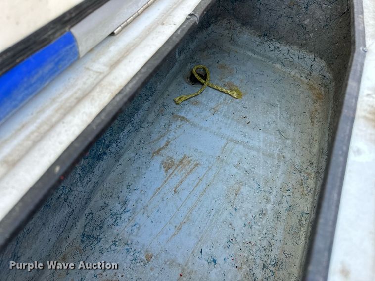 image for item LK9726 2007 Blue Wave  220 Deluxe boat