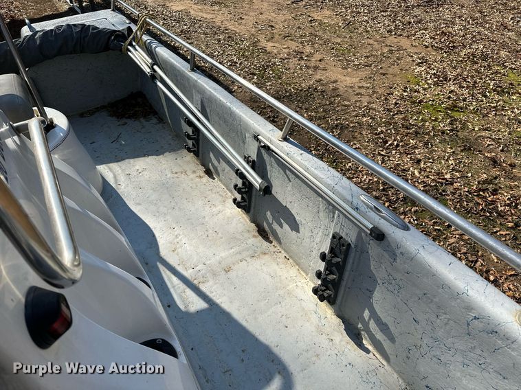 image for item LK9726 2007 Blue Wave  220 Deluxe boat