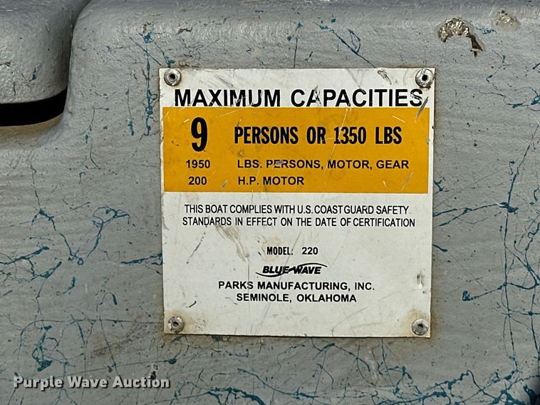 image for item LK9726 2007 Blue Wave  220 Deluxe boat