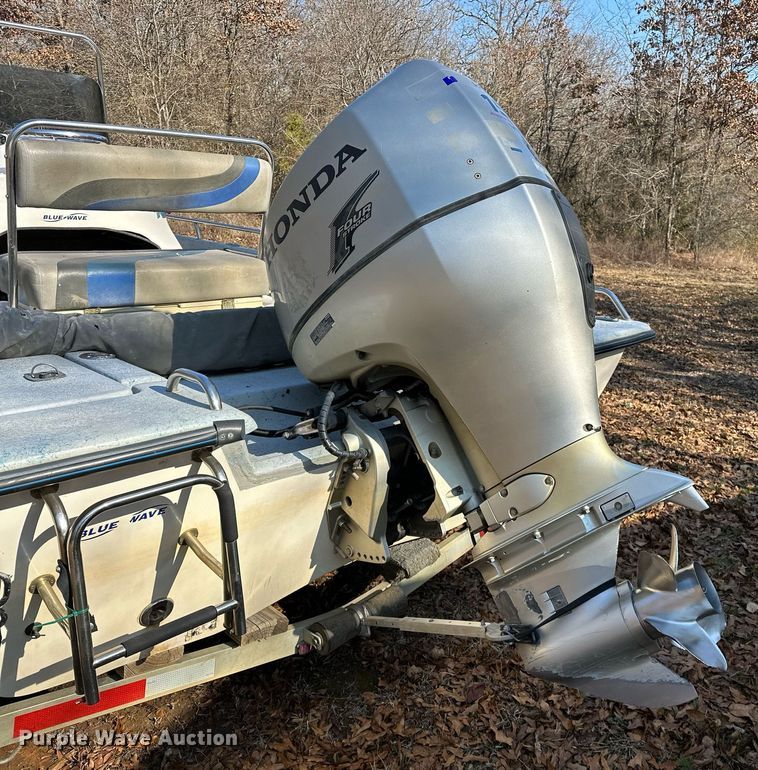 image for item LK9726 2007 Blue Wave  220 Deluxe boat