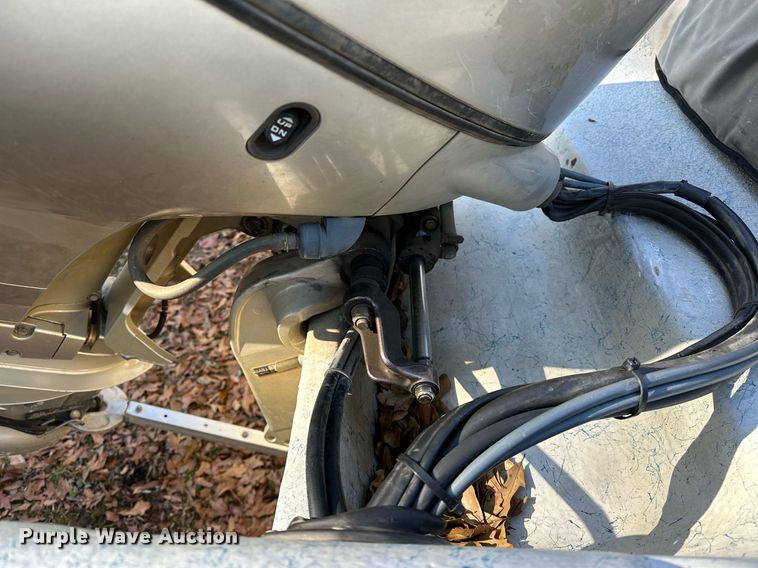 image for item LK9726 2007 Blue Wave  220 Deluxe boat