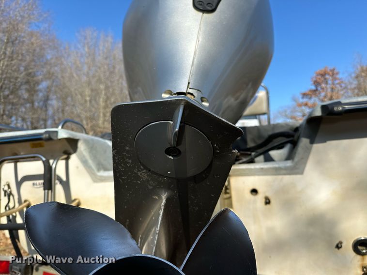 image for item LK9726 2007 Blue Wave  220 Deluxe boat