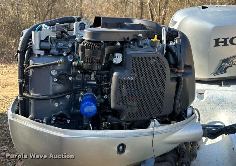 image for item LK9726 2007 Blue Wave  220 Deluxe boat