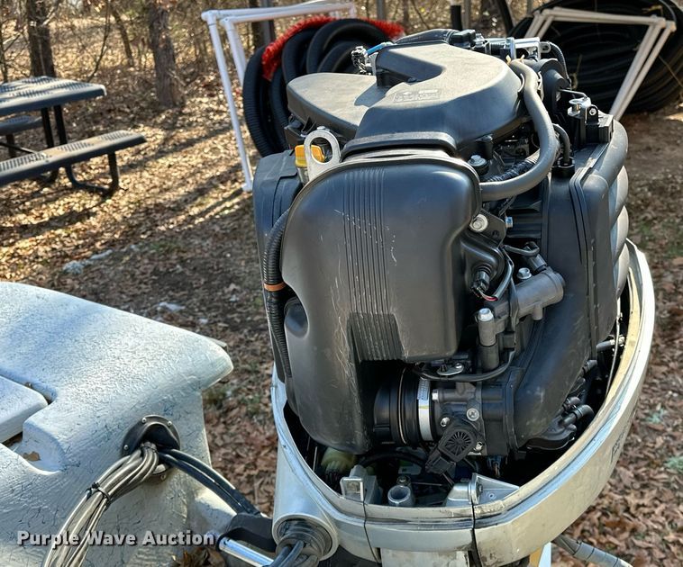 image for item LK9726 2007 Blue Wave  220 Deluxe boat