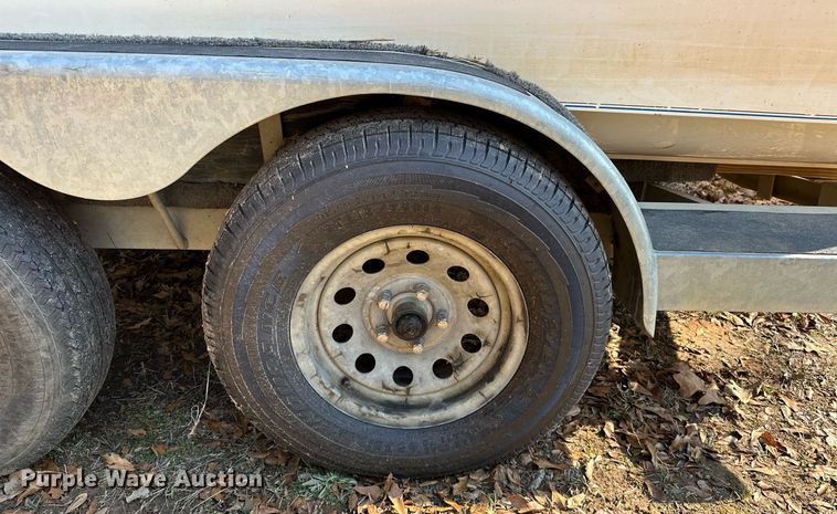 image for item LK9726 2007 Blue Wave  220 Deluxe boat