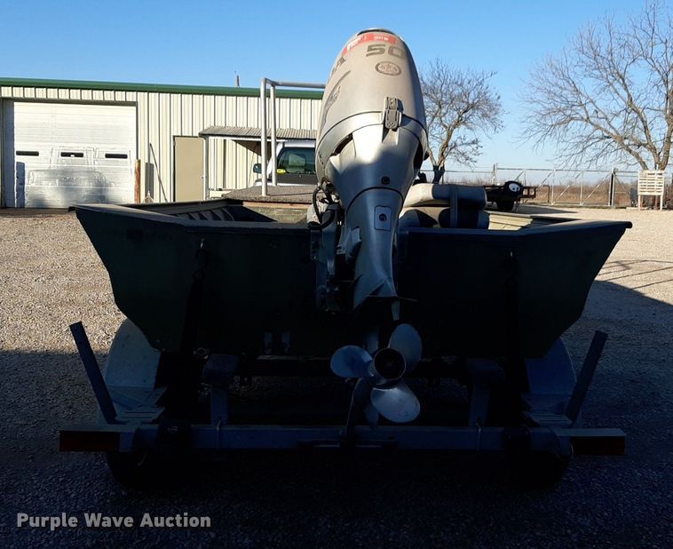 image for item LY9006 1986 Duracraft 1660  boat