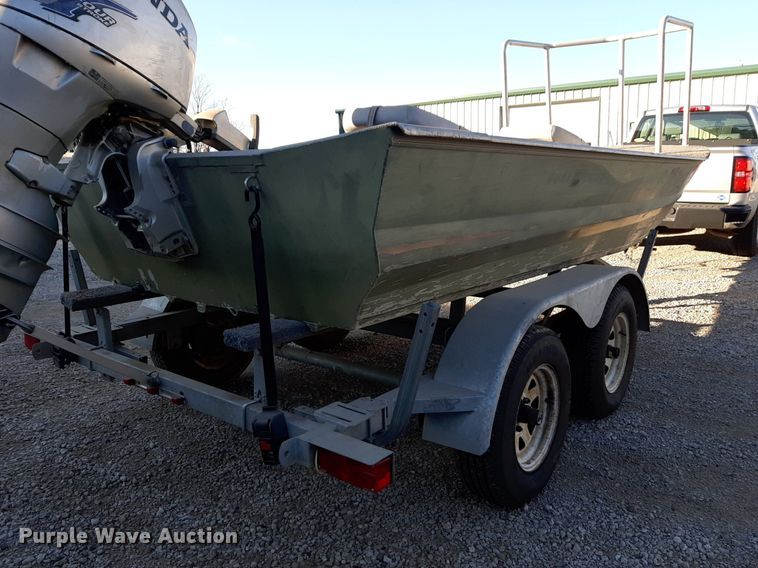 image for item LY9006 1986 Duracraft 1660  boat