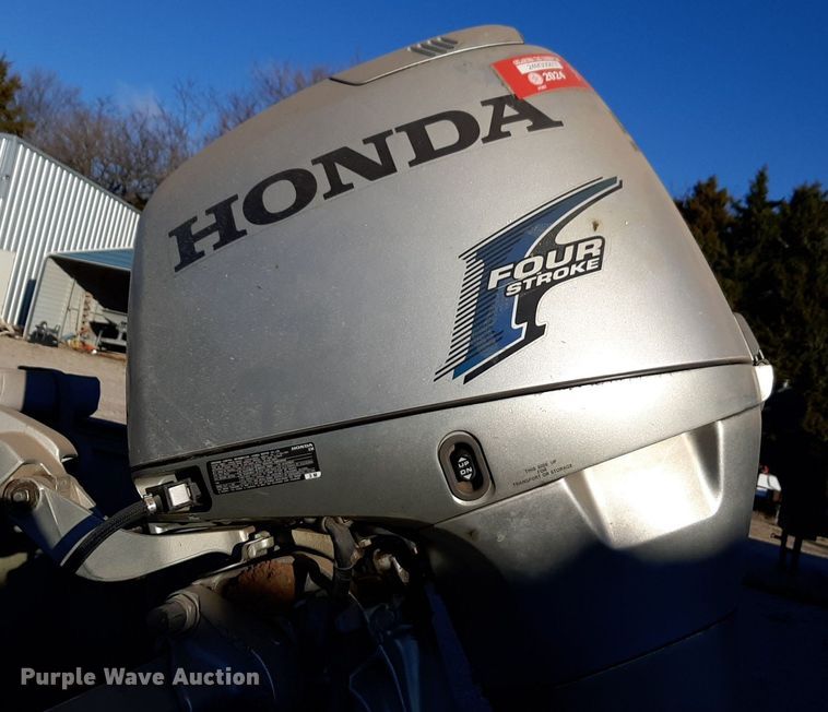 image for item LY9006 1986 Duracraft 1660  boat