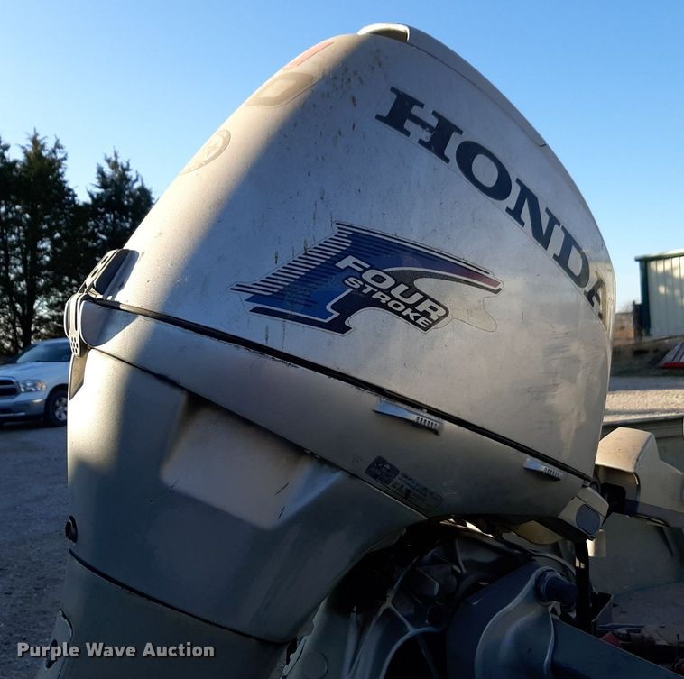 image for item LY9006 1986 Duracraft 1660  boat