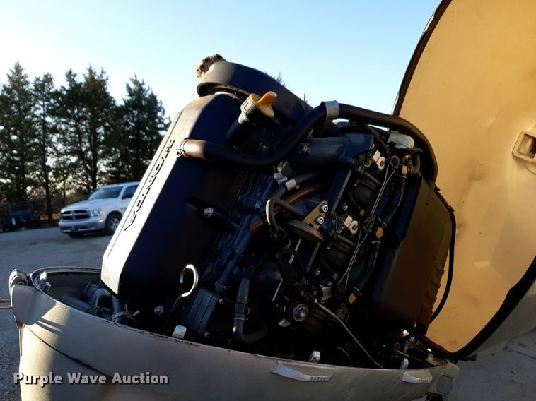 image for item LY9006 1986 Duracraft 1660  boat