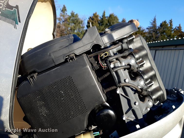 image for item LY9006 1986 Duracraft 1660  boat