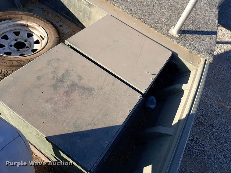 image for item LY9006 1986 Duracraft 1660  boat