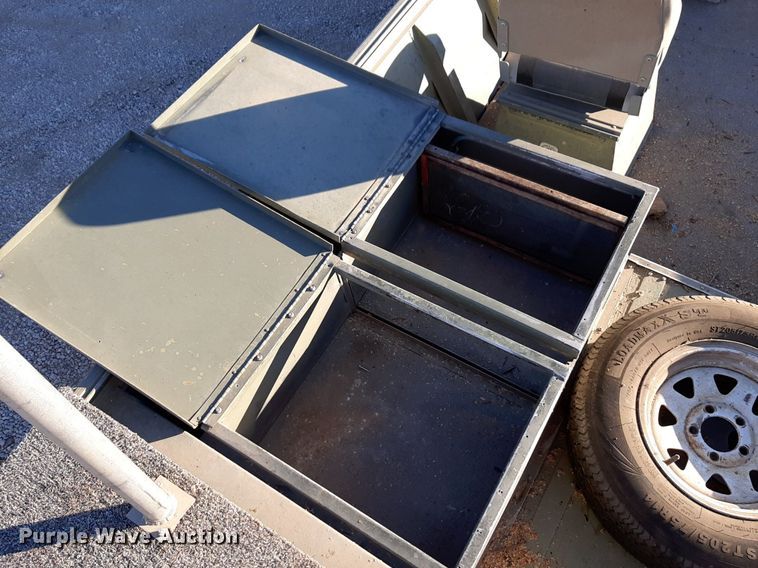 image for item LY9006 1986 Duracraft 1660  boat