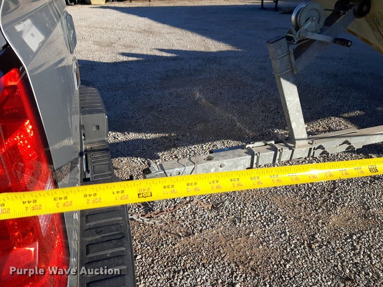 image for item LY9006 1986 Duracraft 1660  boat