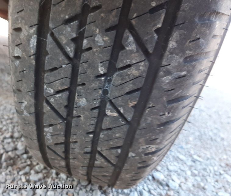 image for item LY9006 1986 Duracraft 1660  boat