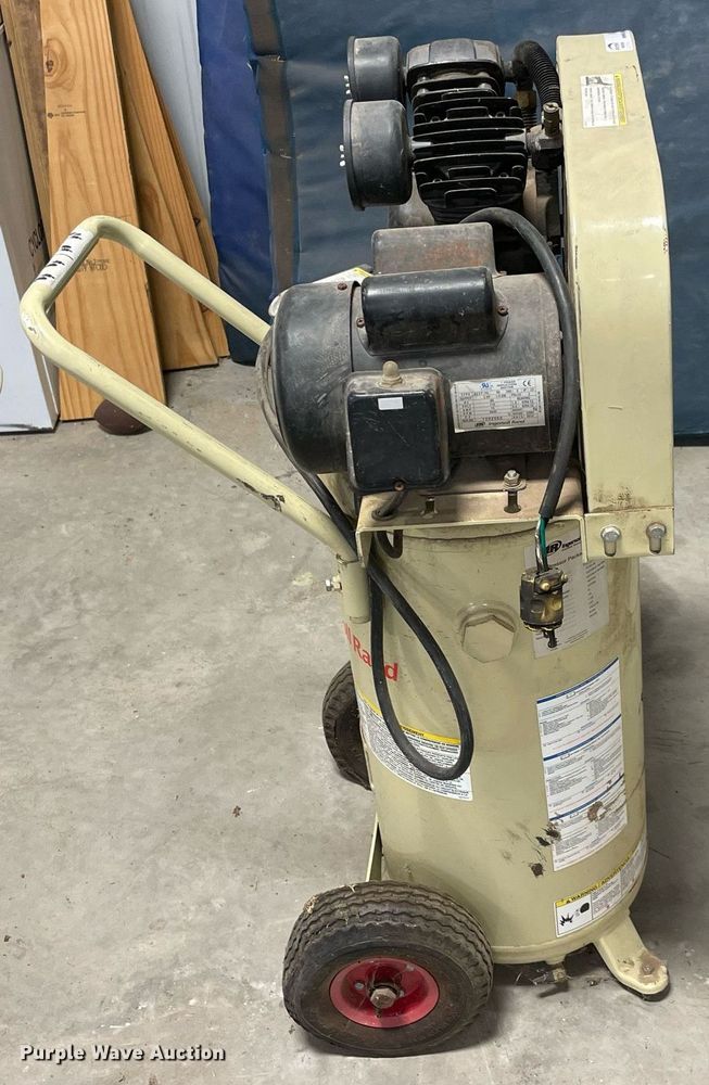 Ingersoll Rand P1.5IUA9 air compressor in Burneyville, OK Item