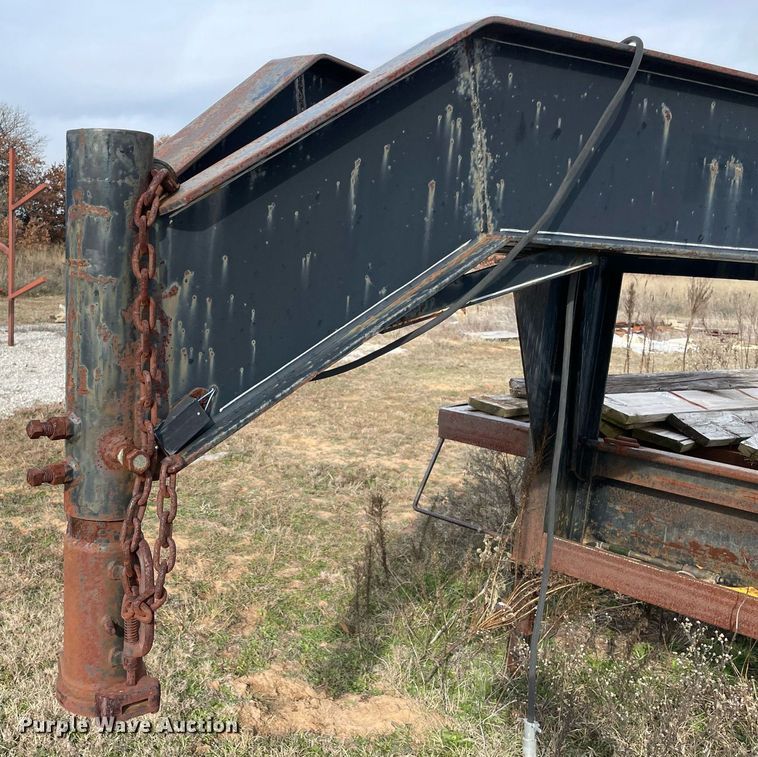 image for item NA9727 1999 Rocking Chair  equipment trailer