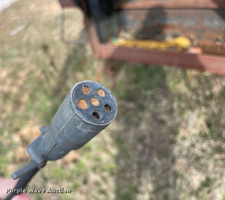 image for item NA9727 1999 Rocking Chair  equipment trailer