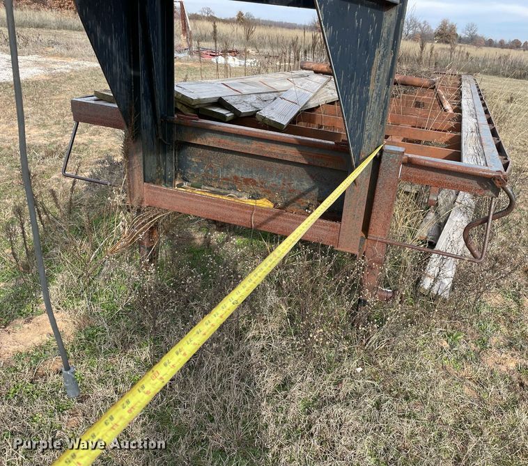 image for item NA9727 1999 Rocking Chair  equipment trailer