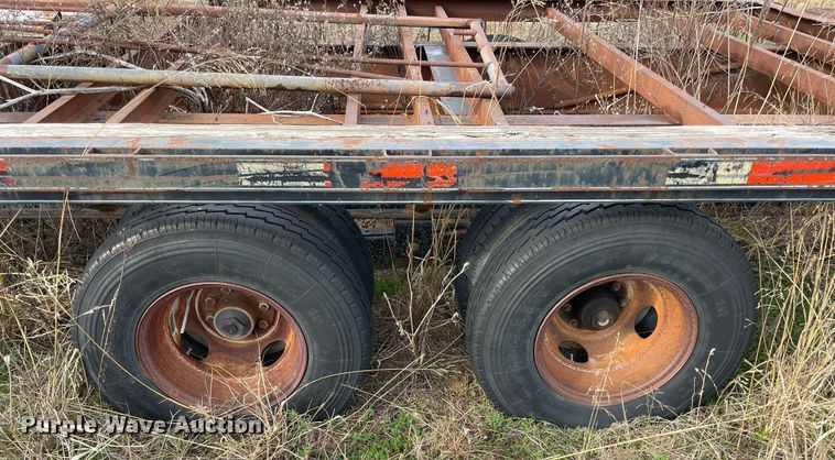 image for item NA9727 1999 Rocking Chair  equipment trailer