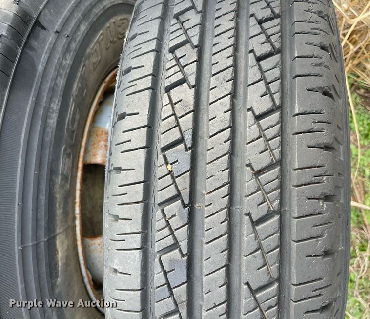 image for item NA9727 1999 Rocking Chair  equipment trailer