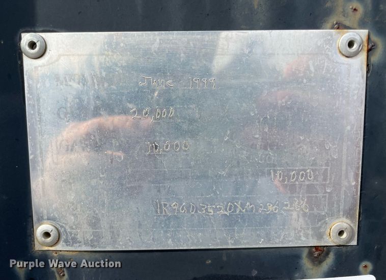 image for item NA9727 1999 Rocking Chair  equipment trailer