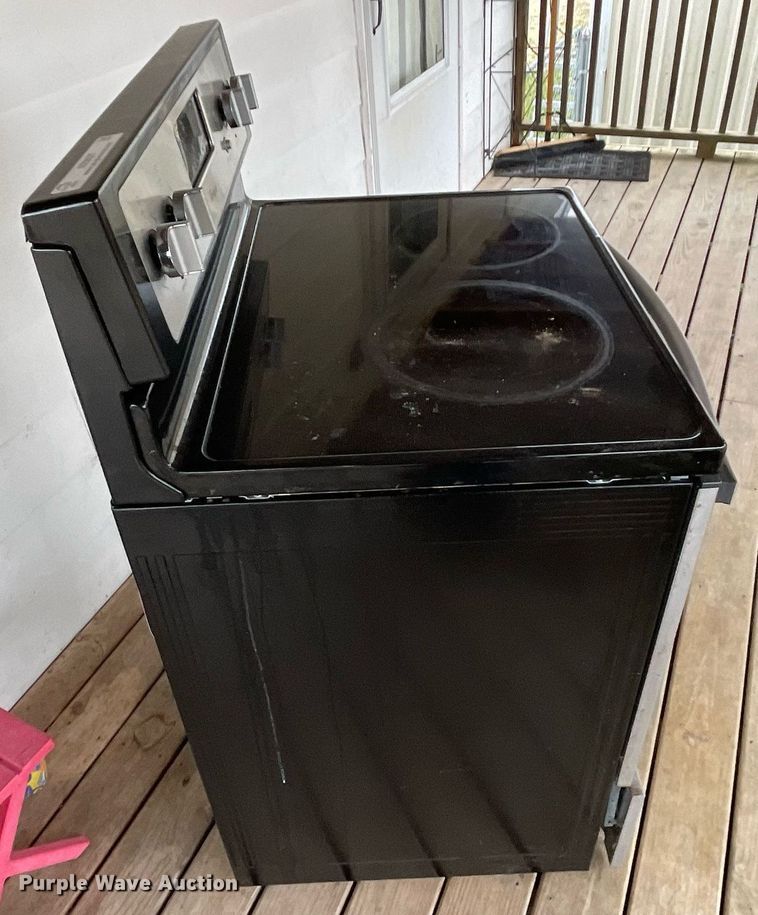 image for item NZ9027 Whirlpool electric range