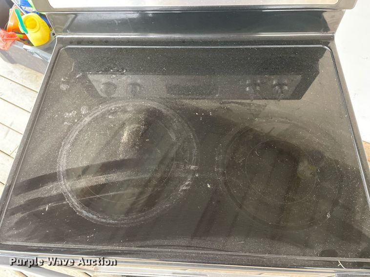 image for item NZ9027 Whirlpool electric range