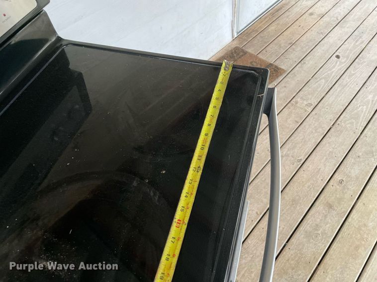 image for item NZ9027 Whirlpool electric range