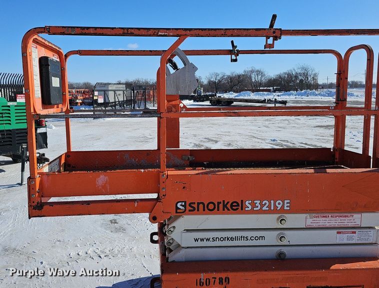 image for item DK0498 2015 Snorkel S3219E  scissor lift