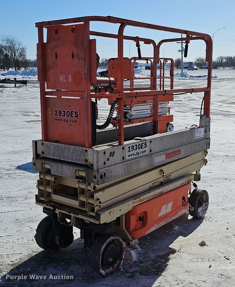 image for item DK0499 2012 JLG 1930ES  scissor lift
