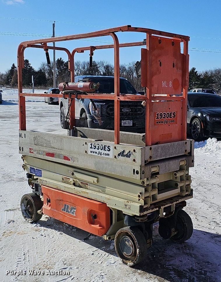 image for item DK0499 2012 JLG 1930ES  scissor lift