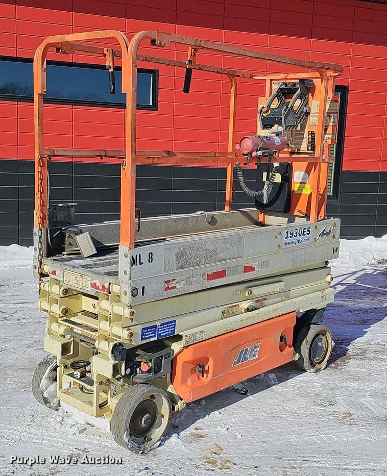 image for item DK0499 2012 JLG 1930ES  scissor lift