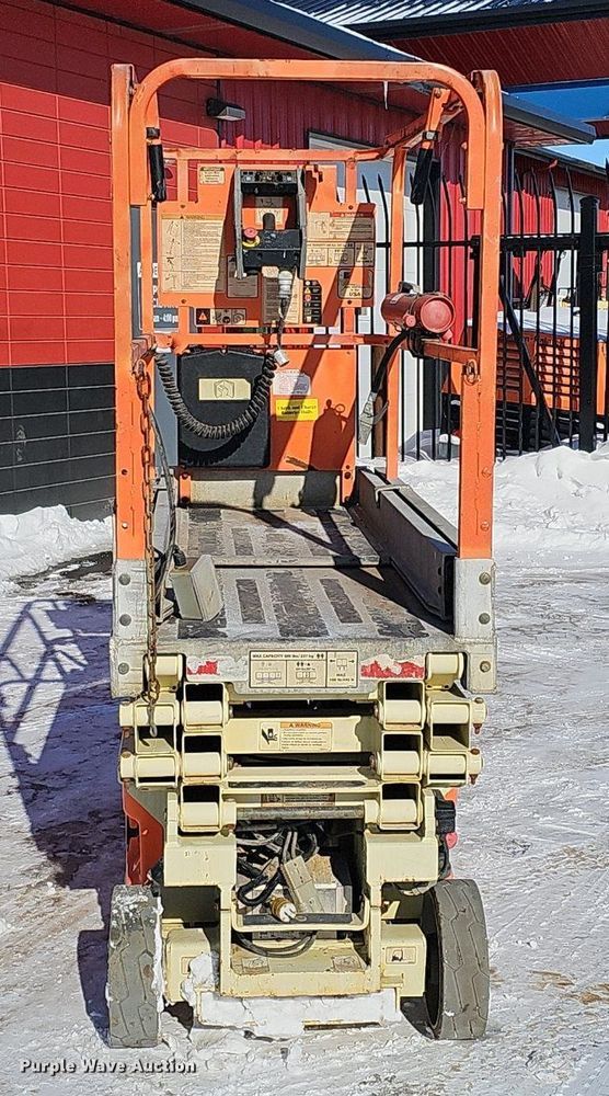 image for item DK0499 2012 JLG 1930ES  scissor lift
