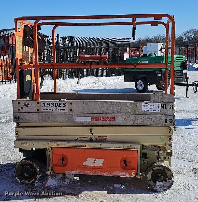image for item DK0499 2012 JLG 1930ES  scissor lift