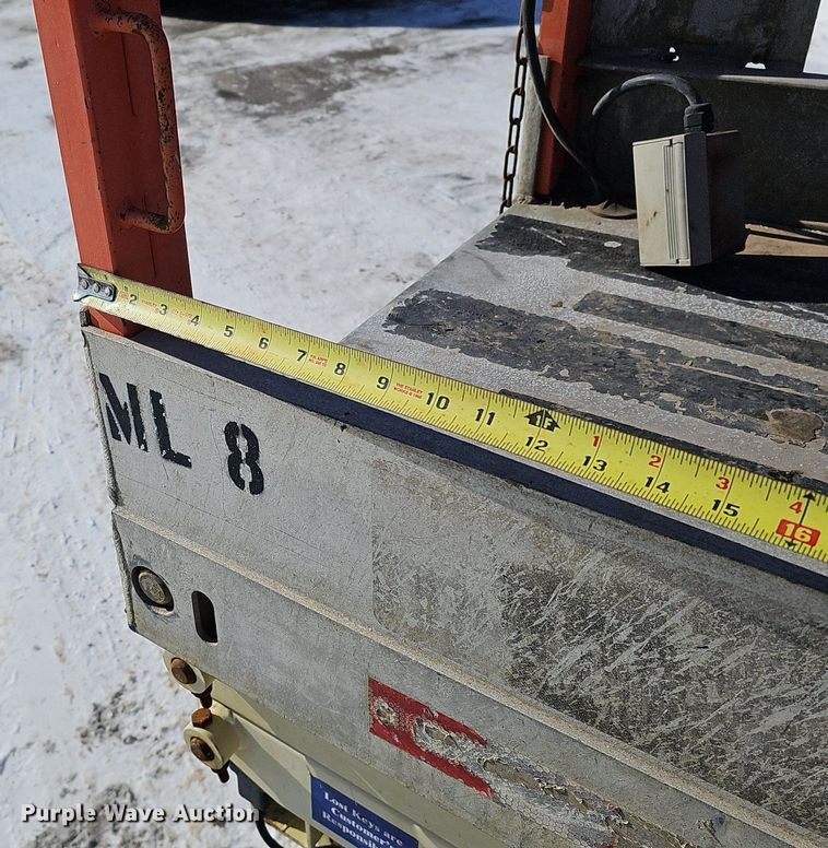 image for item DK0499 2012 JLG 1930ES  scissor lift